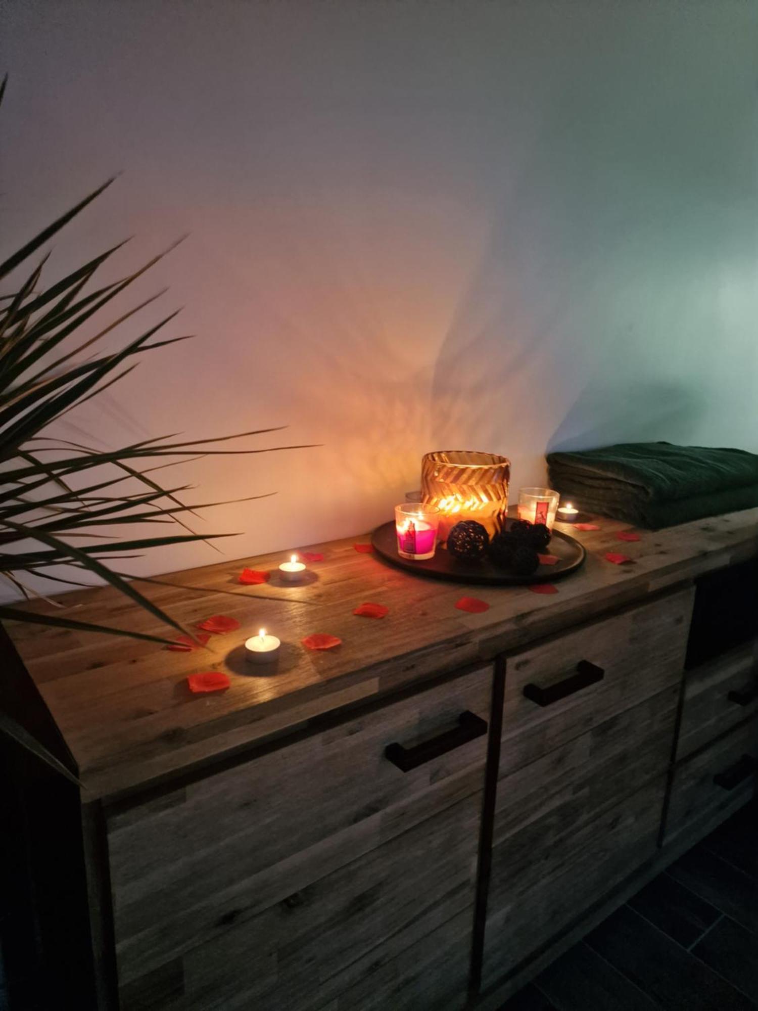 Atoumo Appartement Love Jacuzzi & Jardin Disneyland Paris Quincy-Voisins Eksteriør bilde
