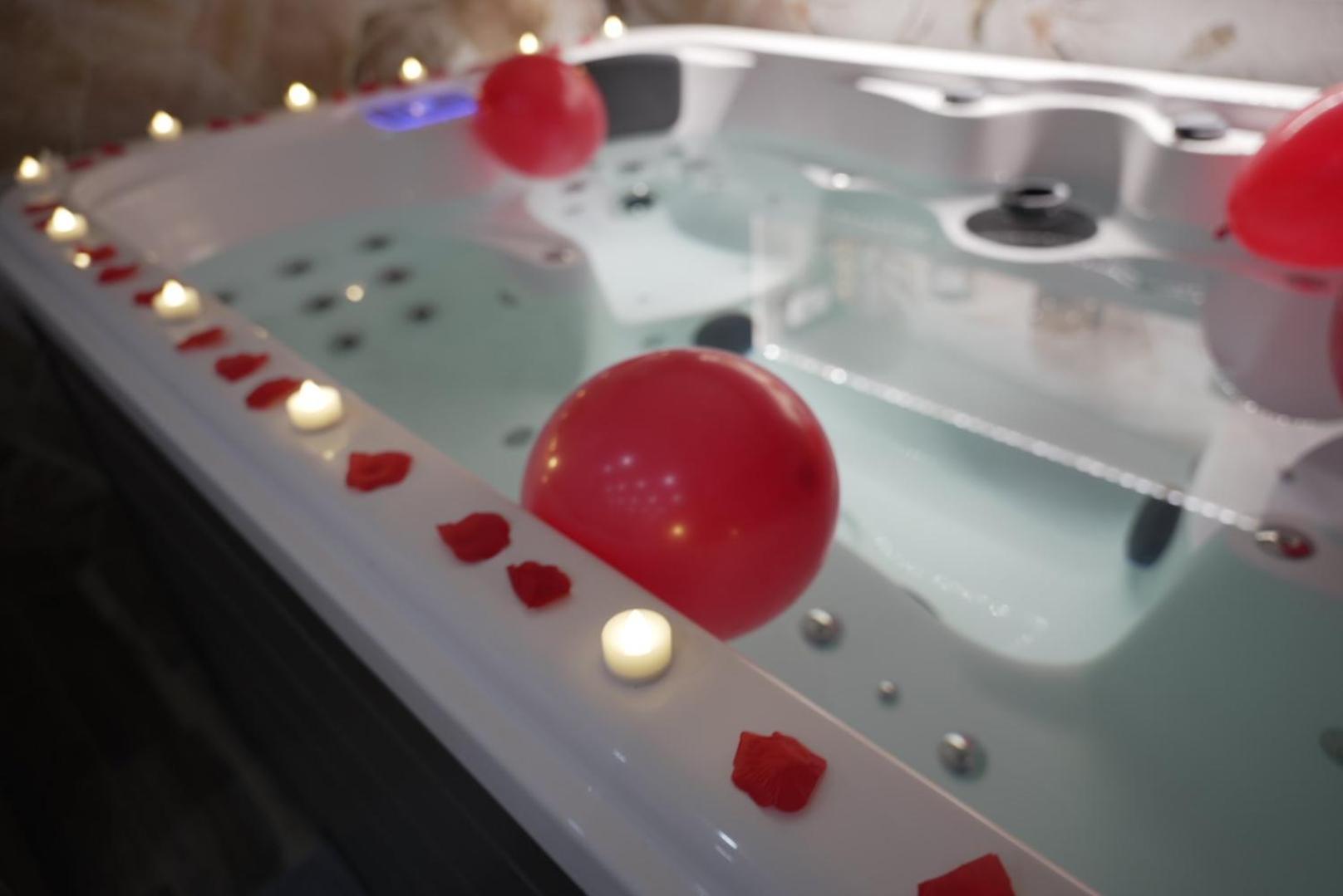 Atoumo Appartement Love Jacuzzi & Jardin Disneyland Paris Quincy-Voisins Eksteriør bilde