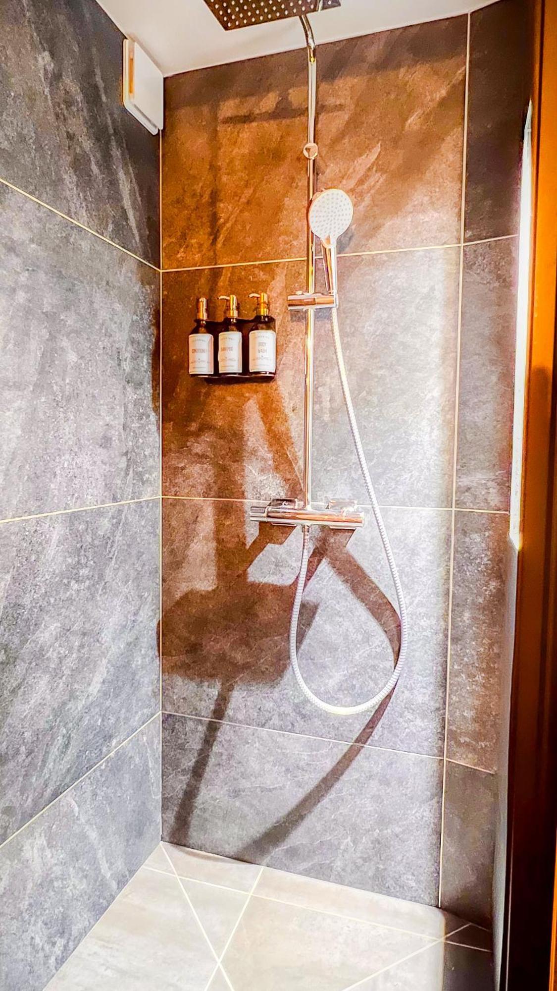 Atoumo Appartement Love Jacuzzi & Jardin Disneyland Paris Quincy-Voisins Eksteriør bilde
